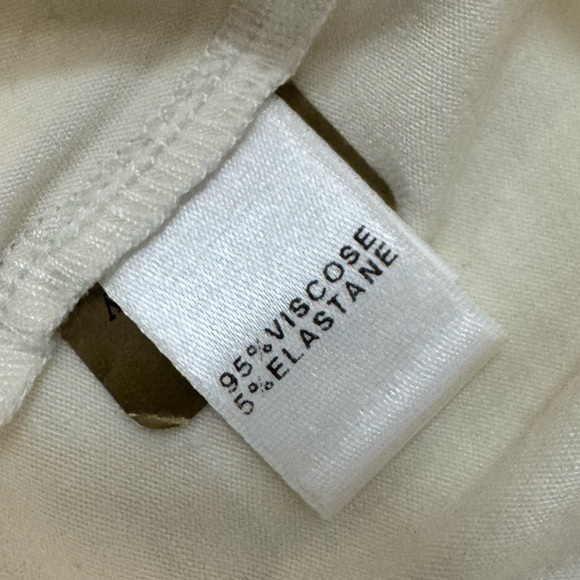 NWT SoCa by St John v-neck t-shirt with sequins Size P - Picture 5 of 8